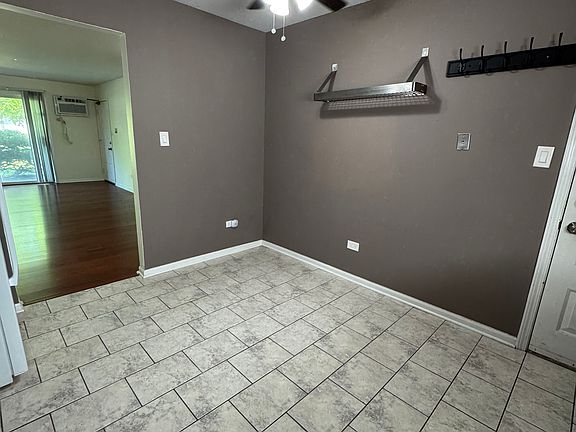 5th image of 1216 Whispering Hills Ct APT 1A
