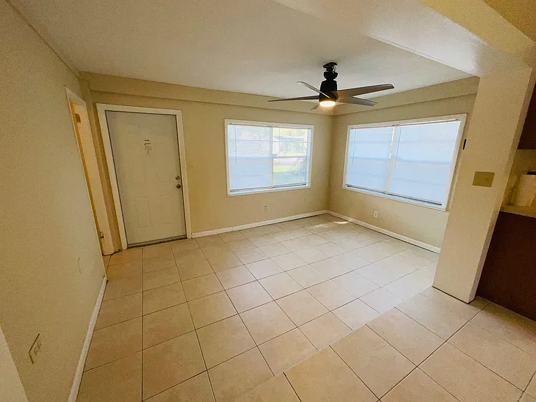 1701 Sunrise Blvd — Photo 4