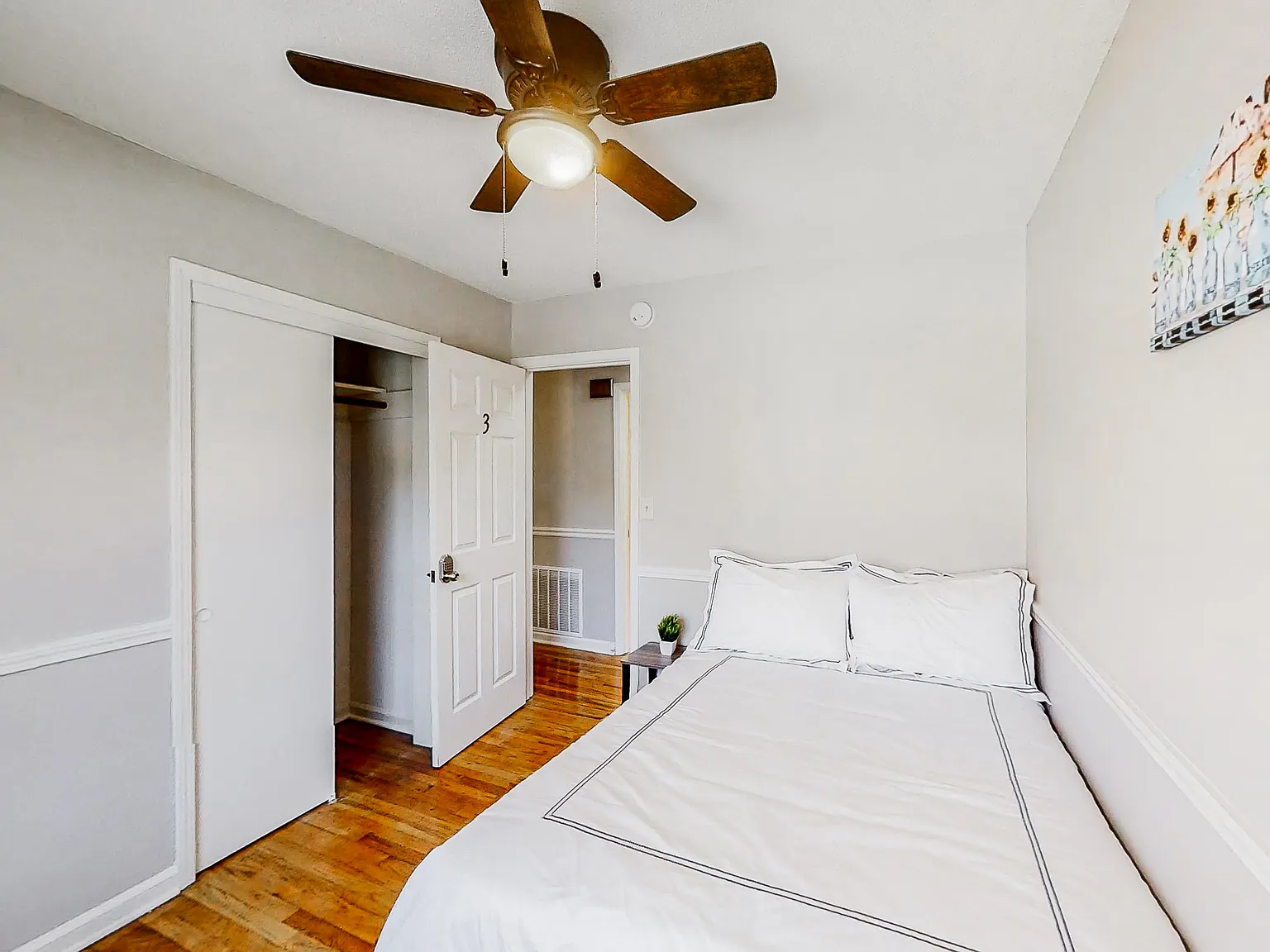 4 bed, 3.0 bath, 1634 sqft, $650 — Photo 1
