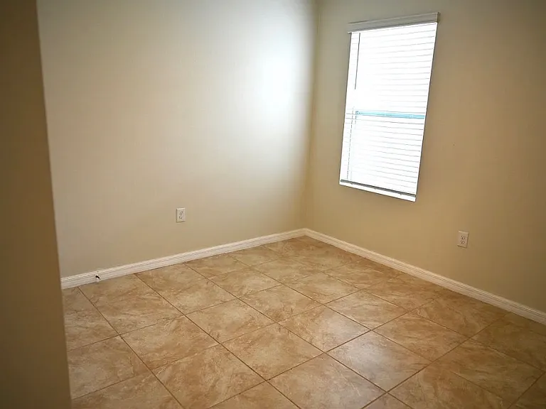 1036 Bethpage Rd — Photo 5