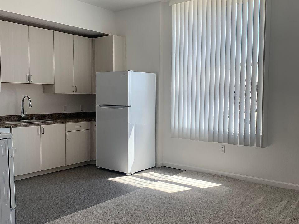1st image of 1241 Broadway Plz #712