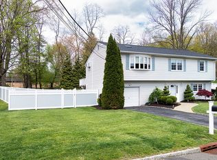 5 Viewmont Ter, Montville, NJ 07045