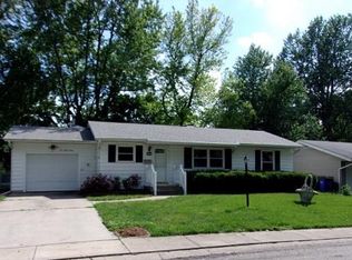 223 W Cambridge Dr, Decatur, IL 62526