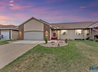 5920 S Mandy Ave, Sioux Falls, SD 57106