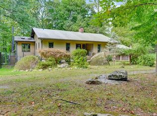 39 Chardavoyne Rd, Warwick, NY 10990