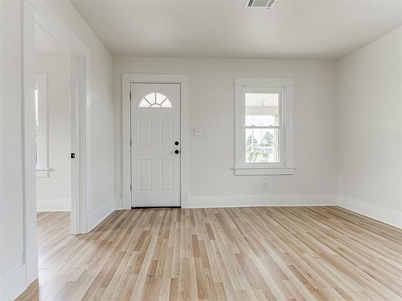 4th image of 547 SW Grand Blvd