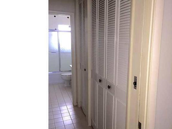 3rd image of 224 Hibiscus Ave APT 353