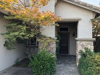 2nd image of 608 Hillswick Cir