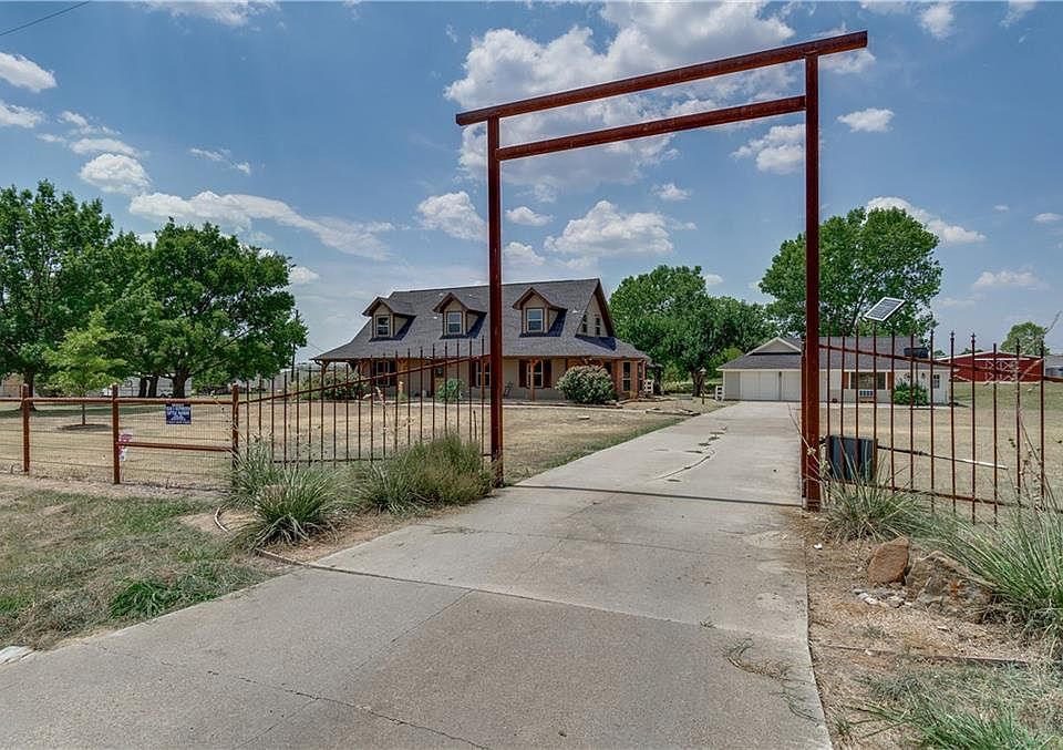 1st image of 5832 Saddle Ct