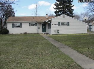 34350 W Point Dr, North Ridgeville, OH 44039
