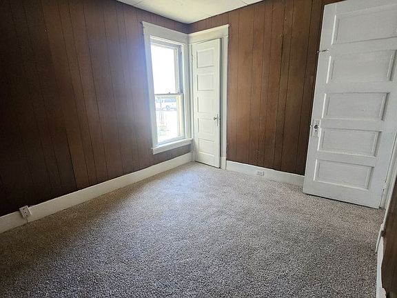 5th image of 626 E 23rd St APT 1