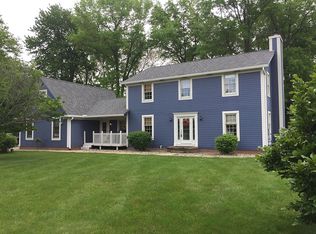 1312 Suffield Oaks Ln, Mogadore, OH 44260