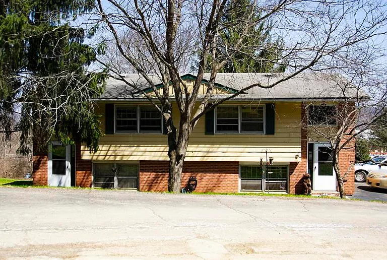Mountain Ridge Townhouses — Photo 14