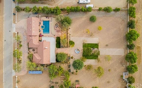 3rd image of 34837 Sweetwater Dr
