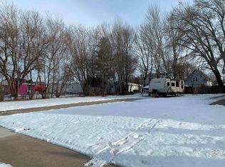 1720 Burdick St, Oshkosh, WI 54901