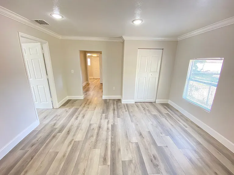 812 W Livingston St #A — Photo 12
