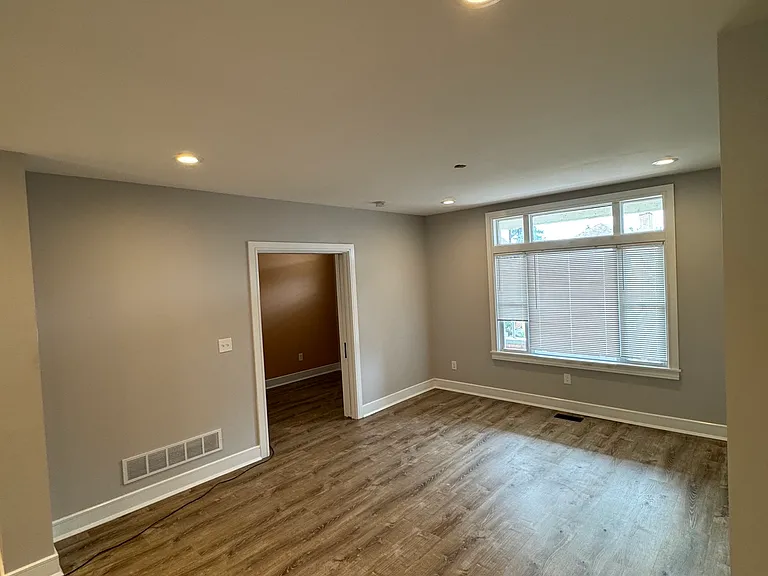 735 Winton St — Photo 22