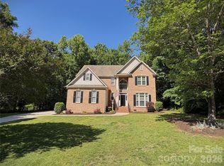 6000 Hunter Ln, Matthews, NC 28104