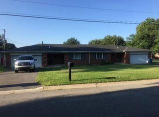 842 Coffee Creek Rd, Chesterton, IN 46304