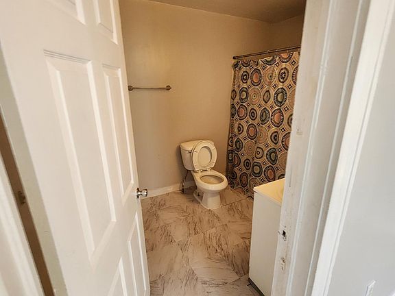 5th image of 3850 W 18th St