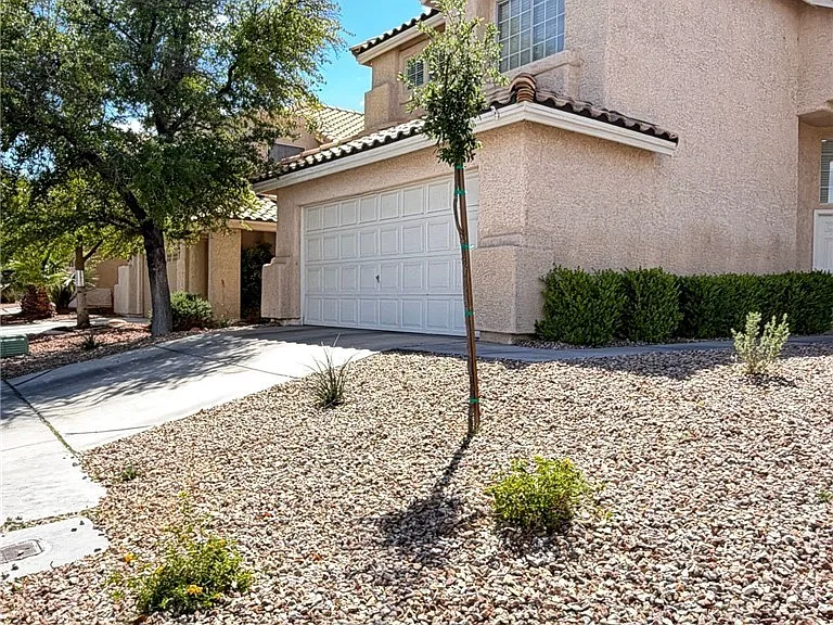2437 Twin Flower Cir — Photo 2