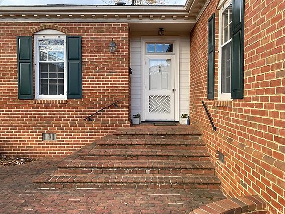 2nd image of 303 Barkley Ct