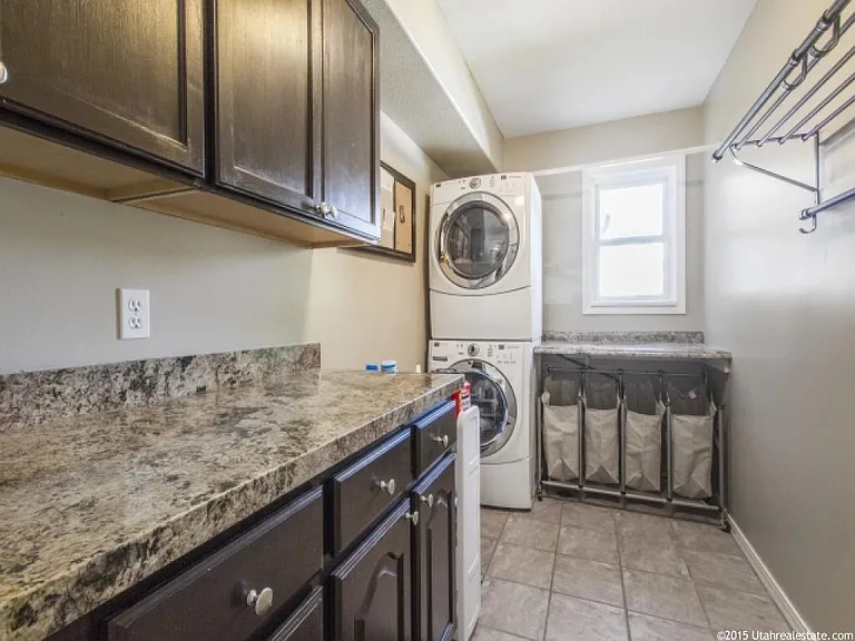112 E Sweet Berry Dr — Photo 29