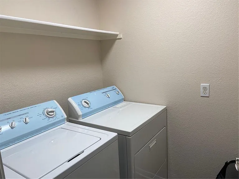 8811 Glen Canyon Dr — Photo 15