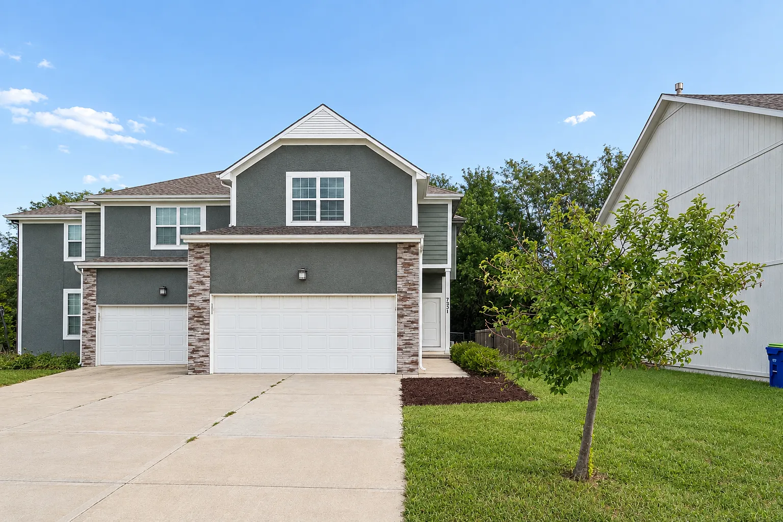 3 bed, 2.5 bath, 1714 sqft, $2,399 — Photo 1