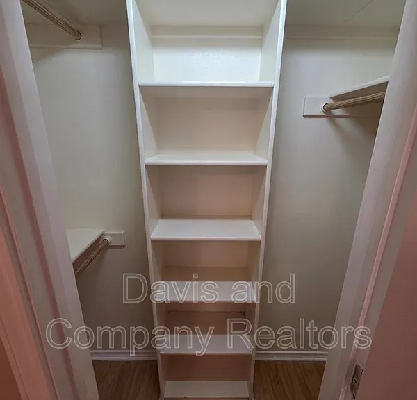 5203 Canadian Ave — Photo 16