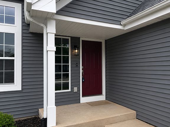3rd image of 3392 E Summerfield Dr