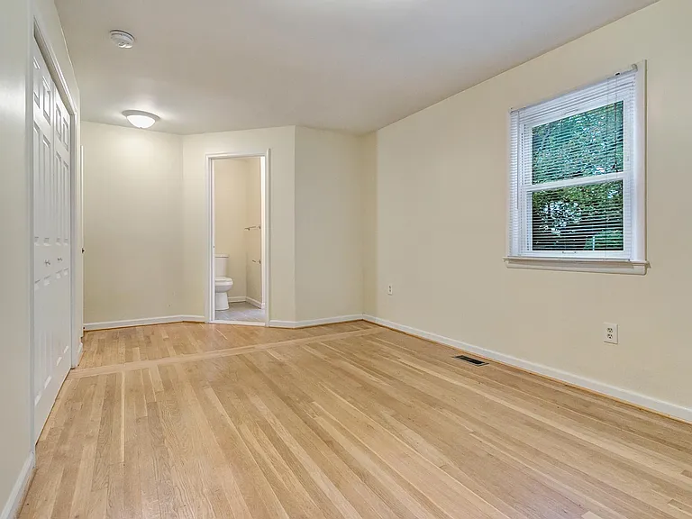 9085 Autoville Dr — Photo 39