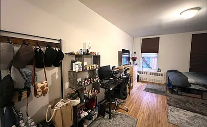 Rented by KNOCKKNOCK LLC