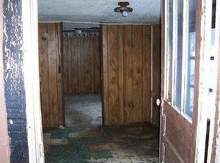 1069 Cottontree Rd, Walton, WV 25286