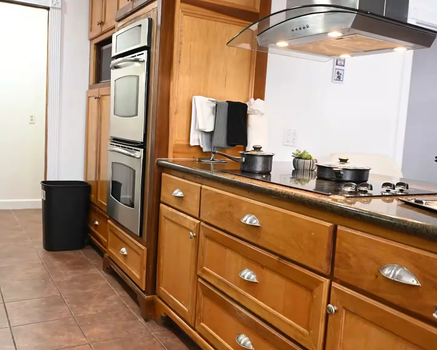 5 bed, 1798 sqft, $600 — Photo 3