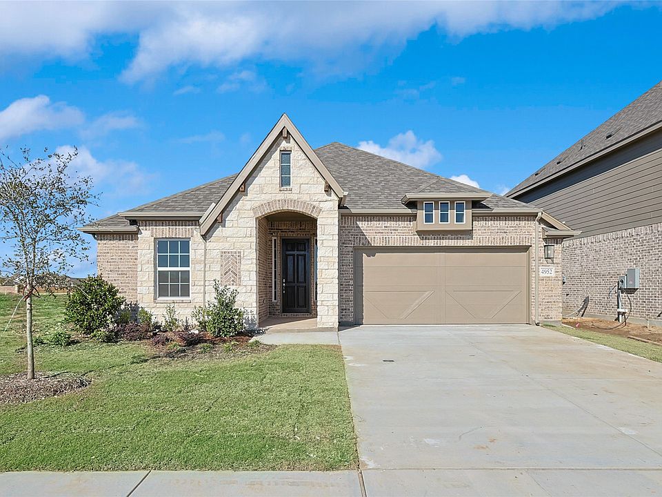 1st image of 4952 Water Lily Ln