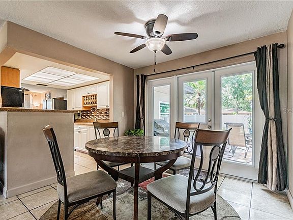 5th image of 2581 Blackwood Cir