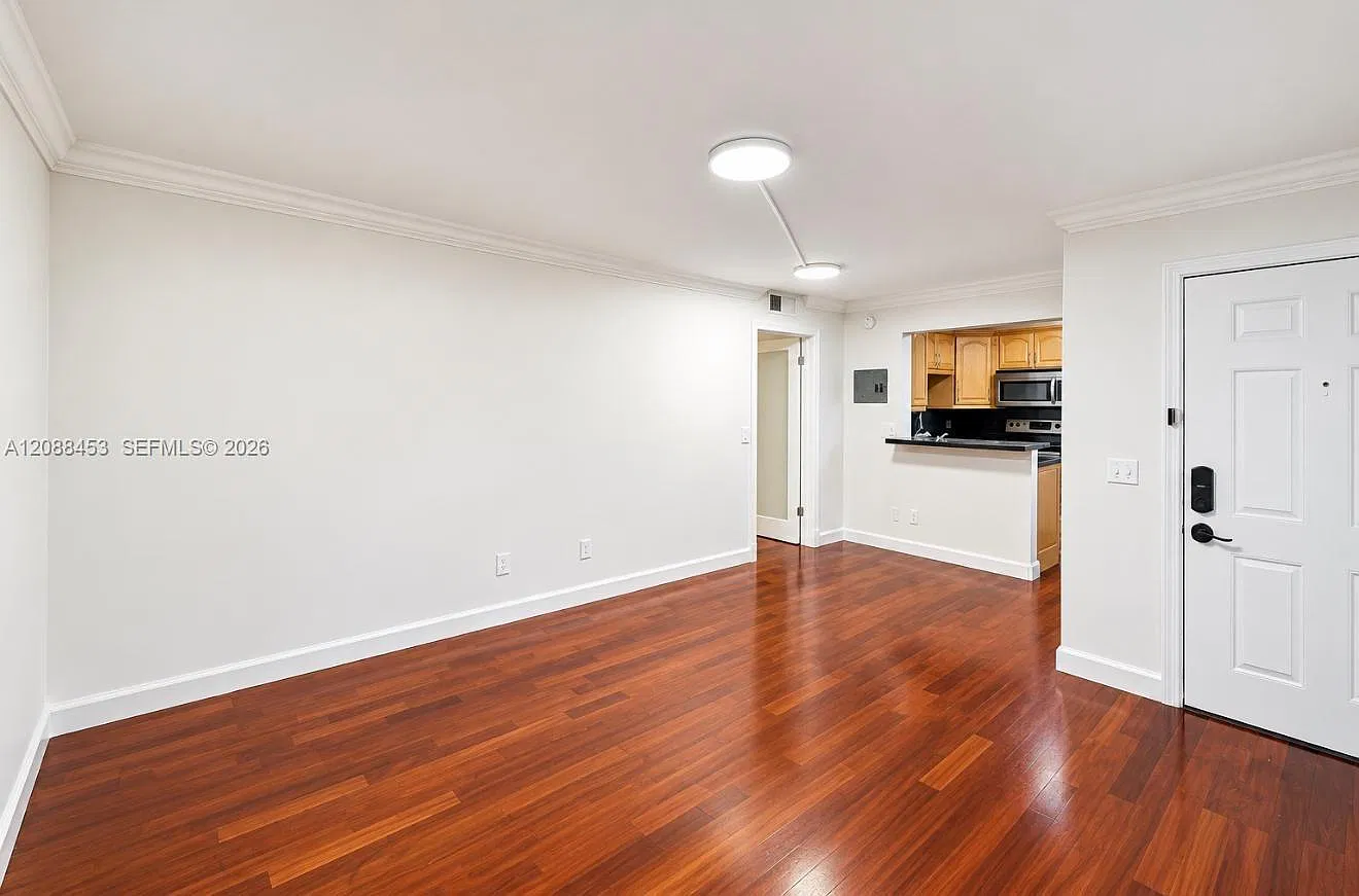 West Trade Condo — Photo 3