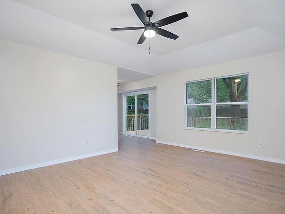 5th image of 2710 W Roxbury St
