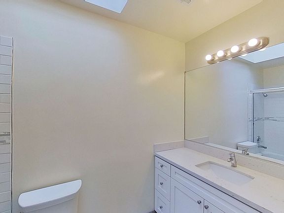 3rd image of 258 21st Ave #3