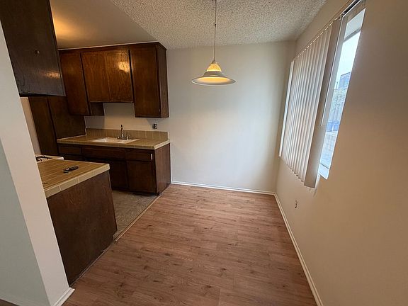 4th image of 2318 S Carmelina Ave #2