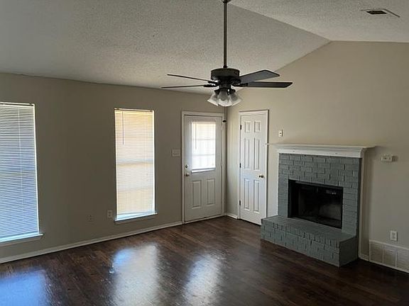 3rd image of 6309 Magnolia Lakes Dr