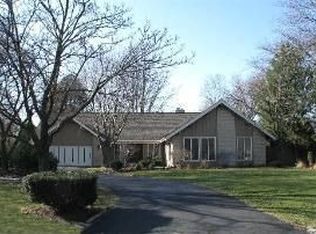 708 Tomlin Dr, Burr Ridge, IL 60527