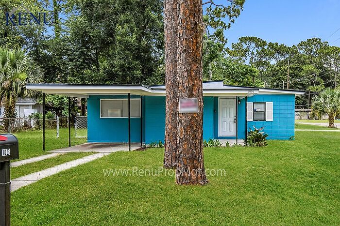 1st image of 1003 Ake Ln
