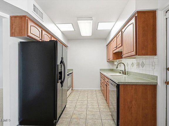 5th image of 9907 W CEDAR Drive