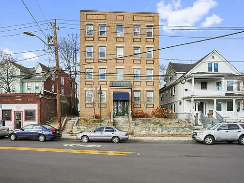 775 Atlantic St #3L Photo 1