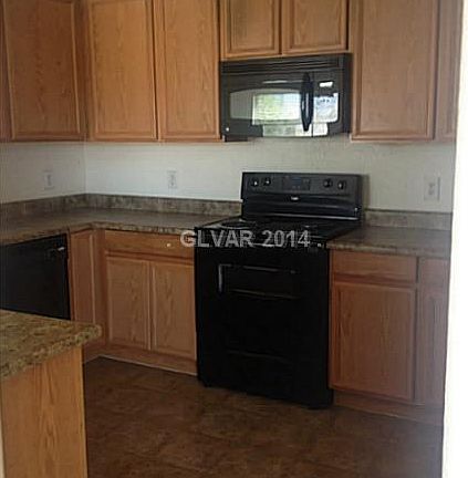 4th image of 6160 Rumrill St Unit 211