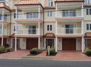 420 E Lavender Rd, Wildwood Crest, NJ 08260