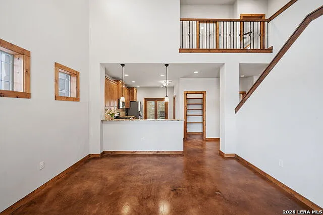 1694 Gruene Vineyard Xing