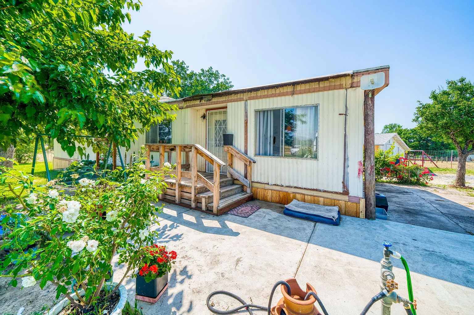 11737 Roberta Way photo 1